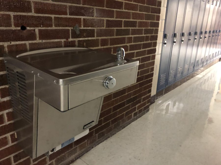 Water fountains around the school vary in modernity, with some being very modern and others outdated.