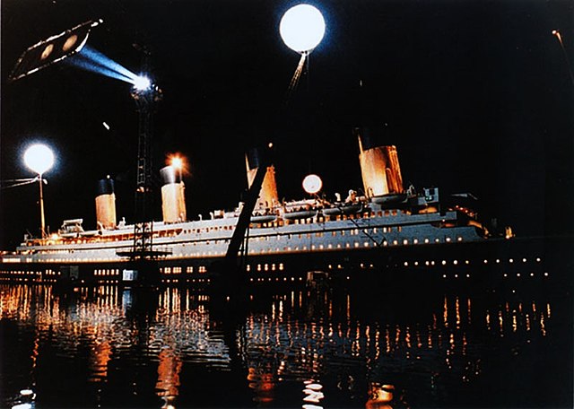 The boat used in filming was approximately 90% the scale from the original boat that sank.