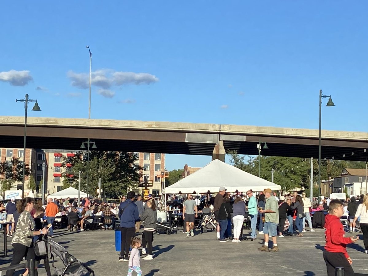 LHSEF hosts annual Taste of Lemont event located in the Lemont Metra Lot.